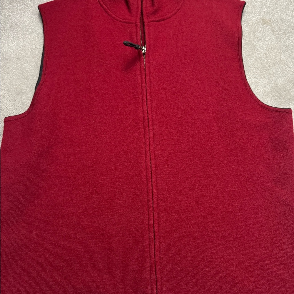 Woolrich Red Sleeveless Zip-Up Vest size large 100%wool